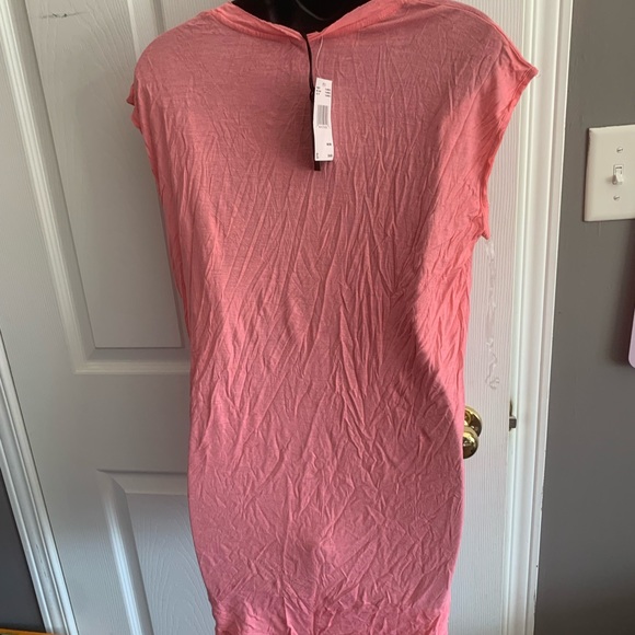 2/20$ 🛍 Buffalo Tissue Style Tank Medium - Picture 2 of 5